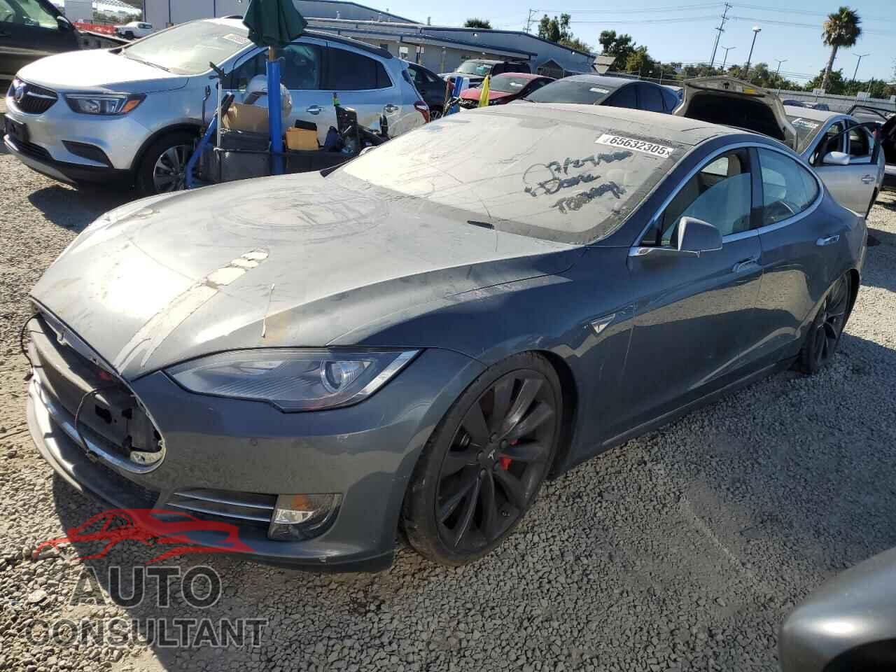 TESLA MODEL S 2013 - 5YJSA1CP1DFP26946