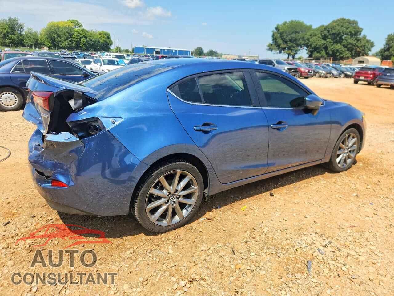 MAZDA 3 2018 - 3MZBN1V39JM193473