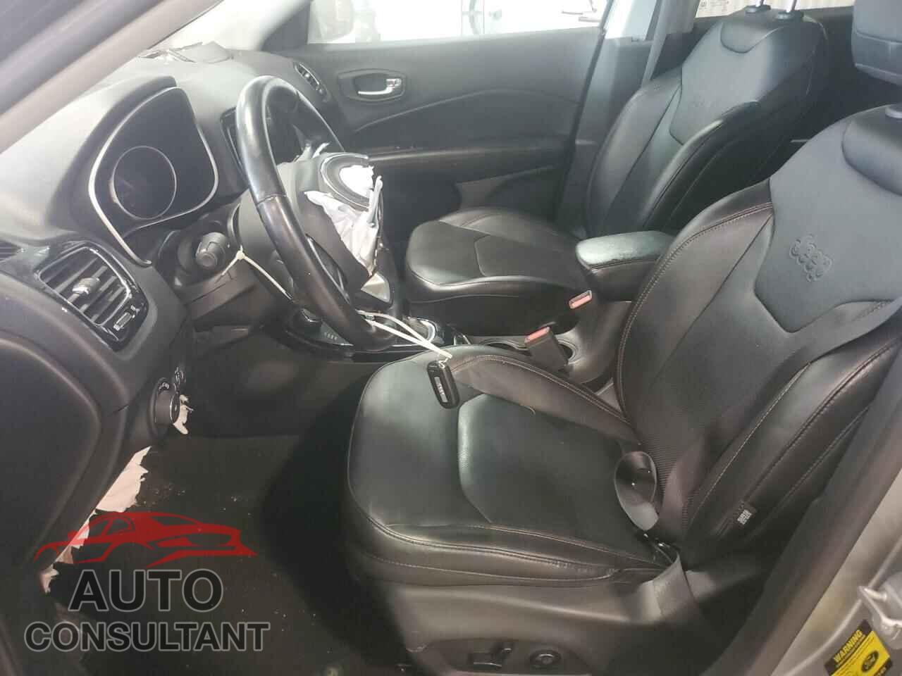 JEEP COMPASS 2020 - 3C4NJDCB2LT233697