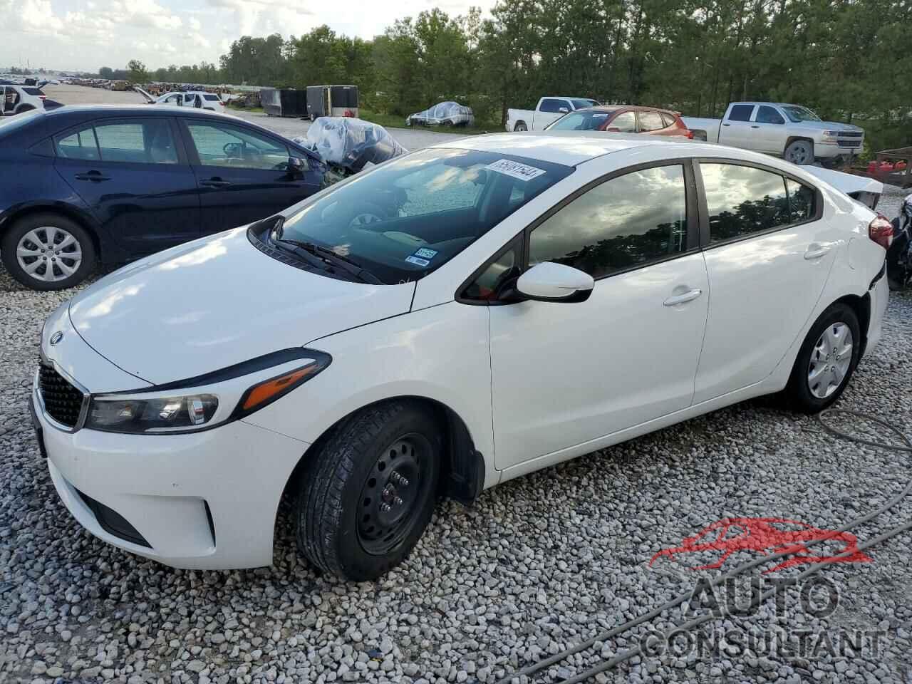 KIA FORTE 2018 - 3KPFK4A74JE179059