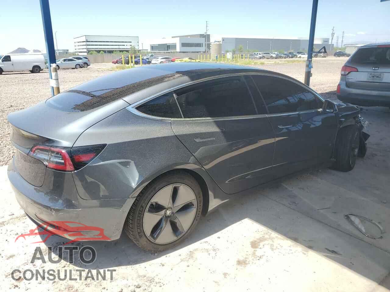 TESLA MODEL 3 2018 - 5YJ3E1EA1JF043576