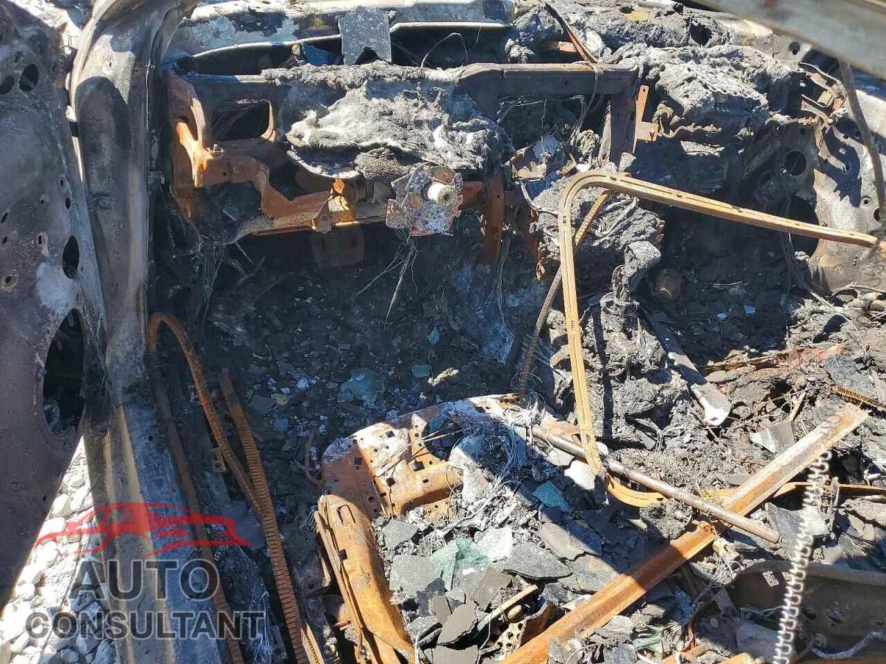 AUDI A5 2013 - WAUCFAFR0DA006384
