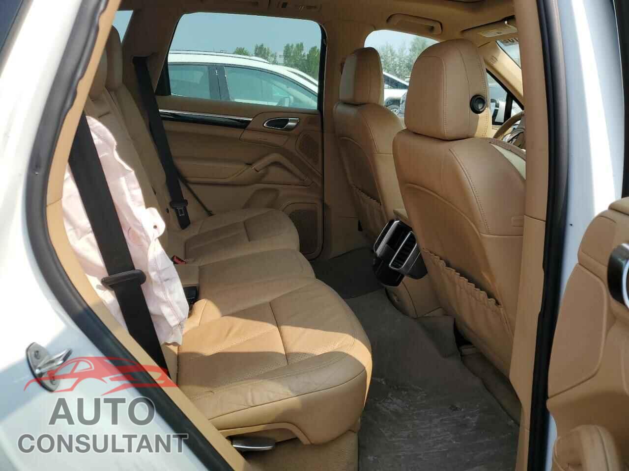 PORSCHE CAYENNE 2012 - WP1AA2A29CLA07236