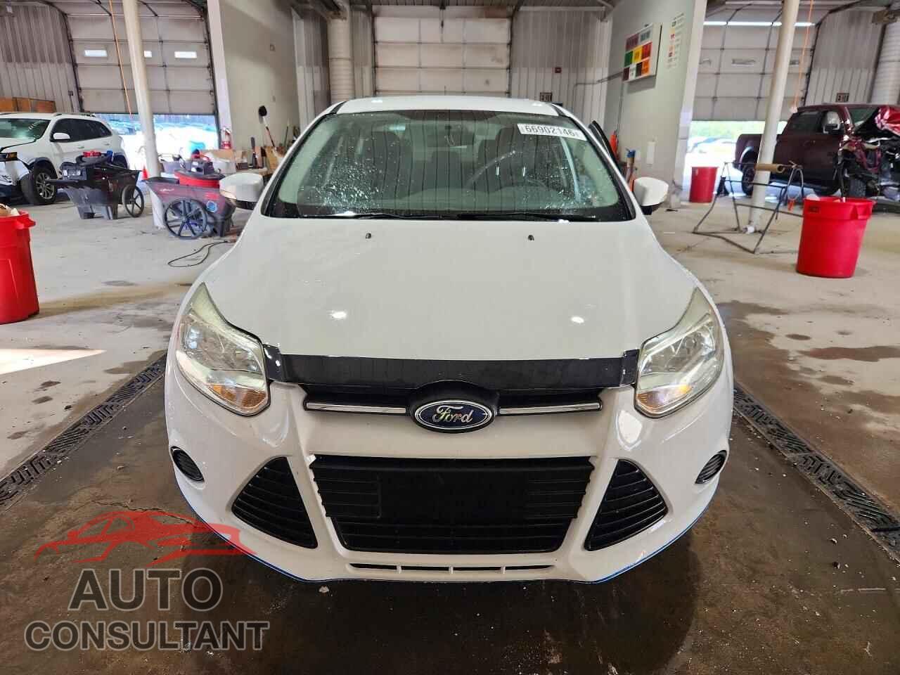 FORD FOCUS 2014 - 1FADP3F28EL309847
