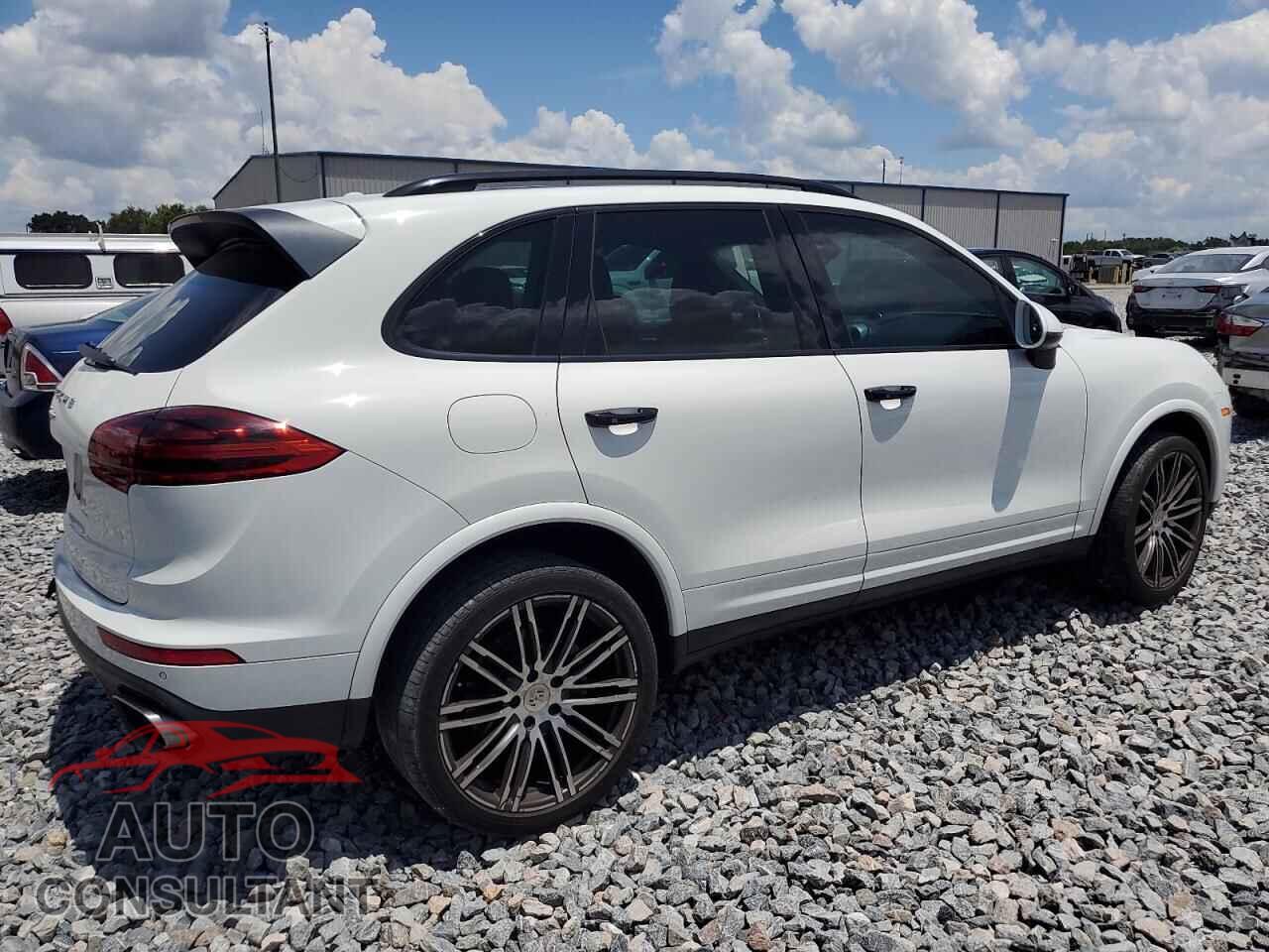 PORSCHE CAYENNE 2017 - WP1AA2A24HKA87414