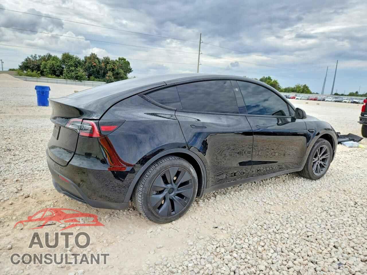 TESLA MODEL Y 2024 - 7SAYGDED9RA303634
