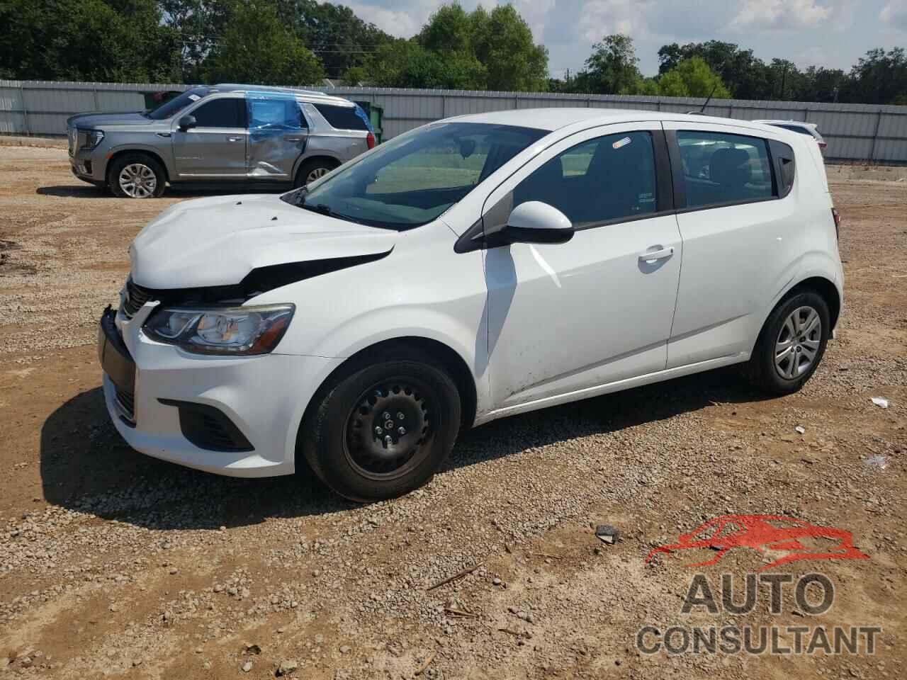 CHEVROLET SONIC 2017 - 1G1JG6SH6H4168308