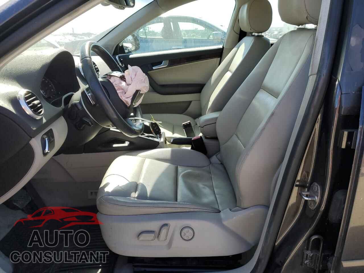 AUDI A3 2010 - WAUMFAFM0AA034383