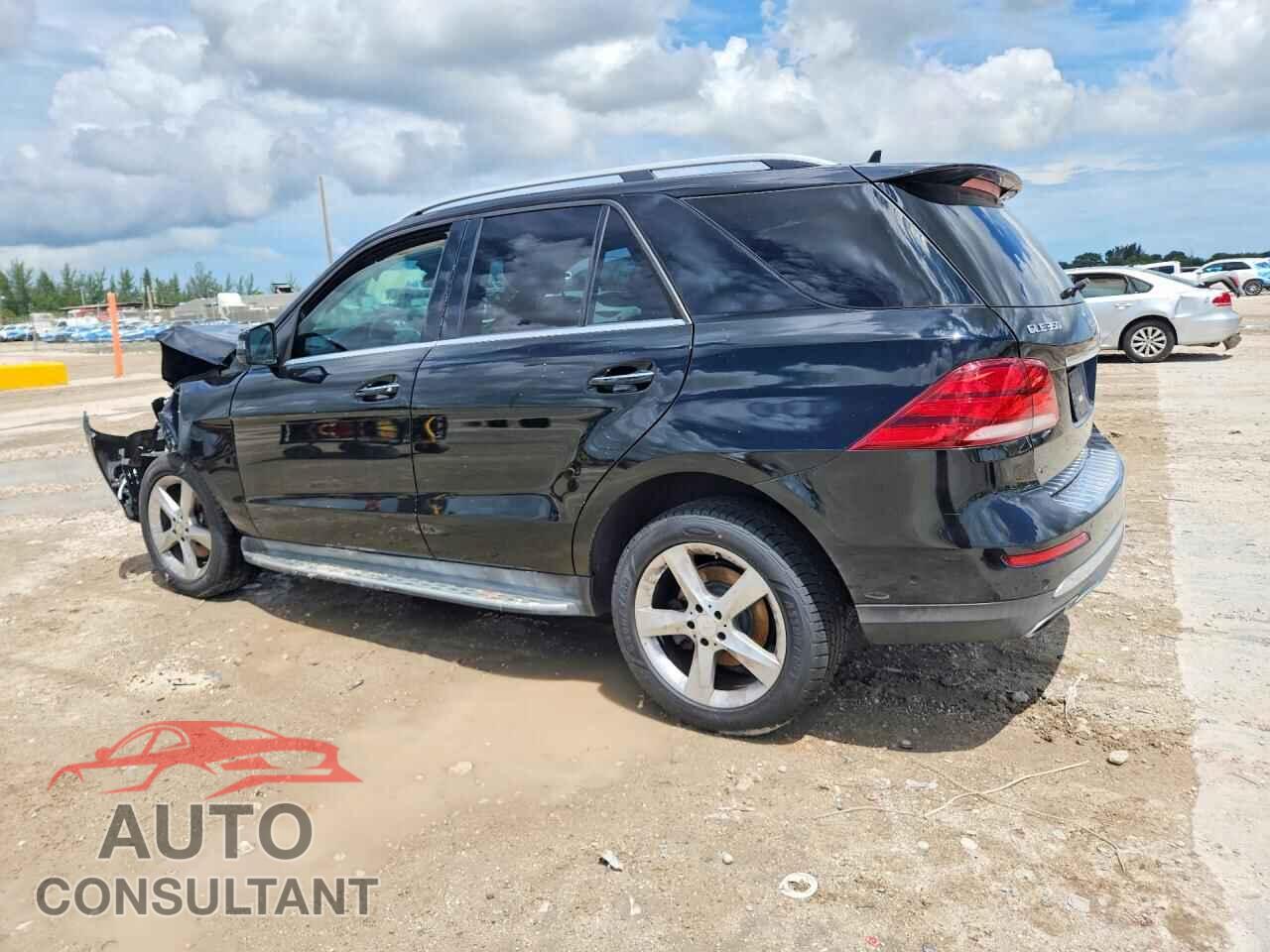 MERCEDES-BENZ GLE-CLASS 2017 - 4JGDA5JB1HA824876