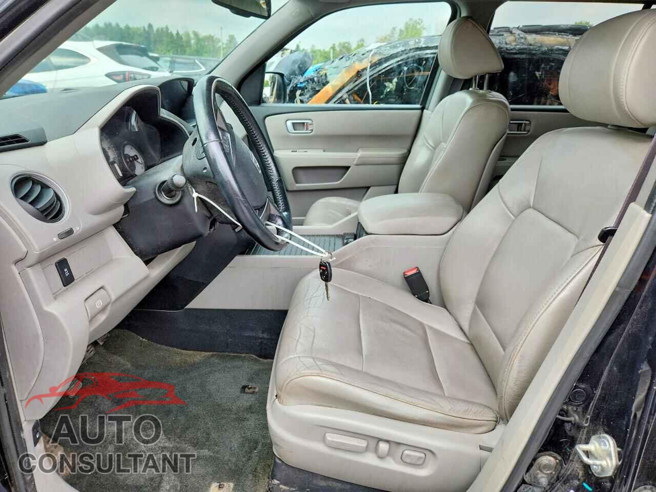 HONDA PILOT 2015 - 5FNYF4H59FB047207