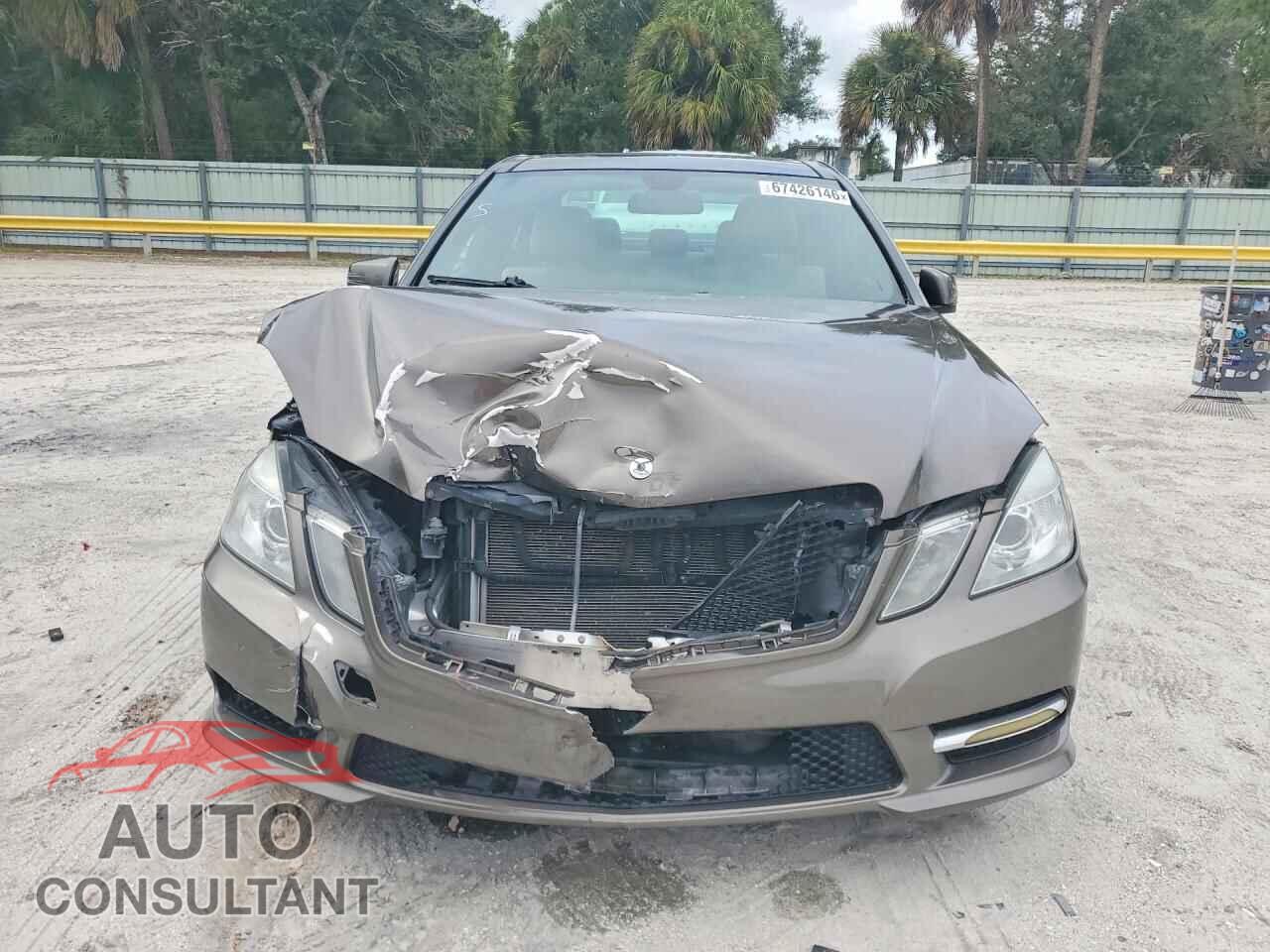 MERCEDES-BENZ E-CLASS 2013 - WDDHF5KB9DA704216