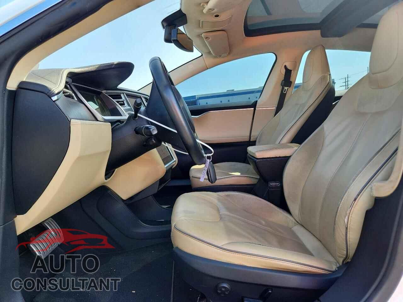 TESLA MODEL S 2013 - 5YJSA1DP2DFP16408