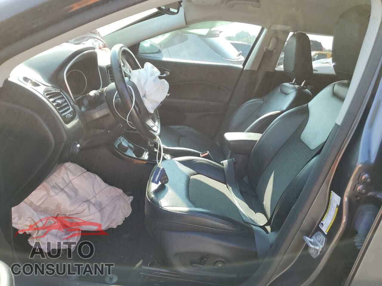 JEEP COMPASS 2020 - 3C4NJDBB7LT148954