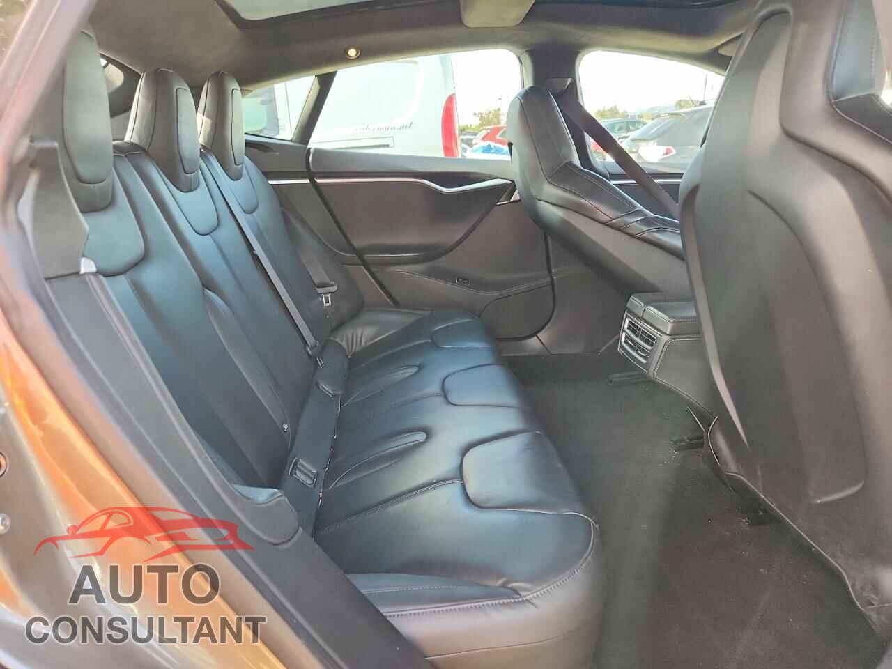 TESLA MODEL S 2015 - 5YJSA1H22FF090084
