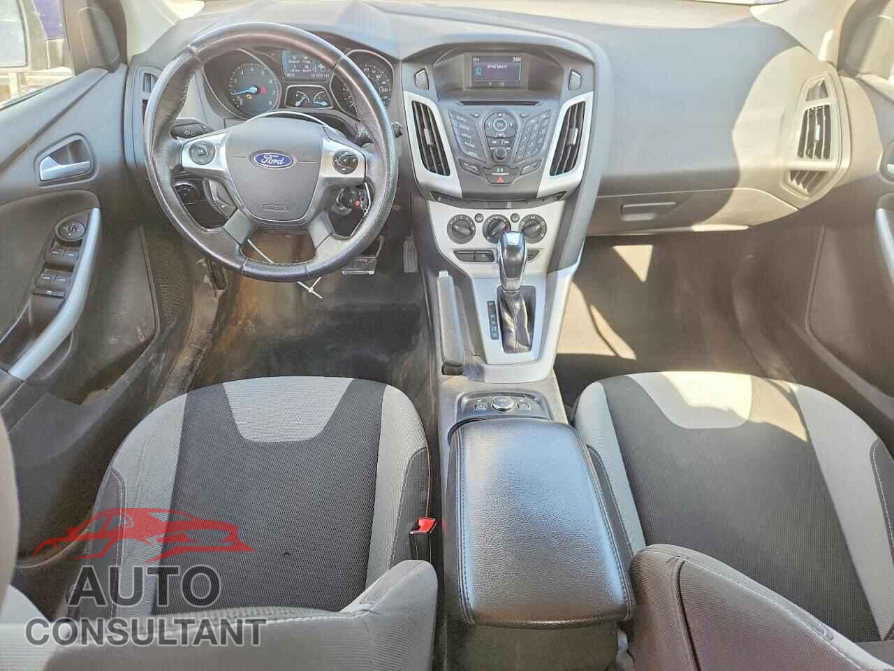 FORD FOCUS 2014 - 1FADP3K2XEL408756