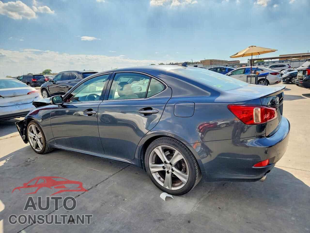 LEXUS IS 2011 - JTHBE5C21B5027359
