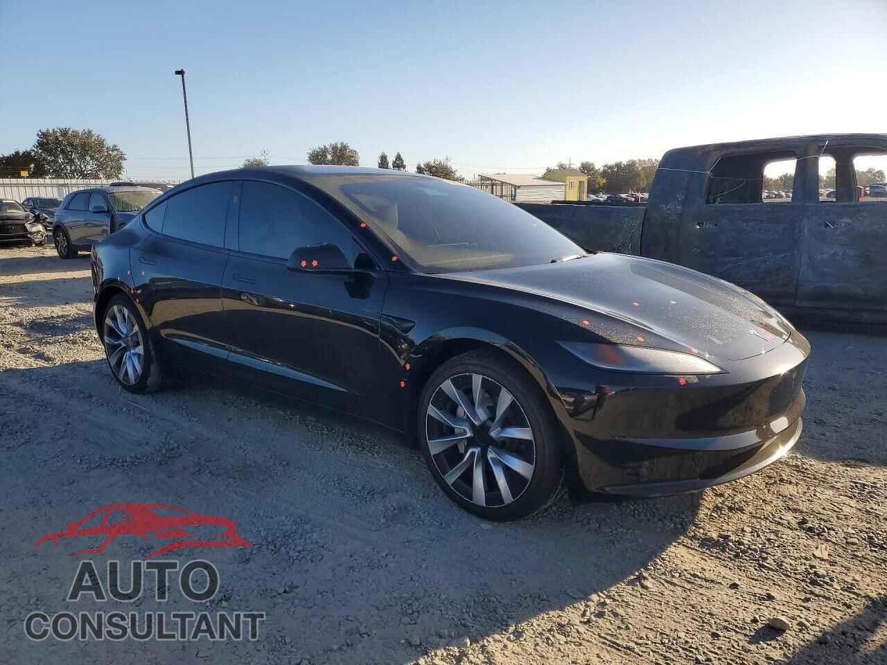 TESLA MODEL 3 2024 - 5YJ3E1EA9RF847555