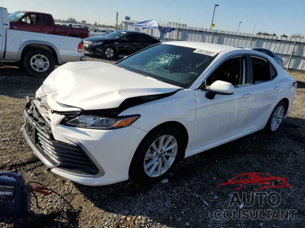 TOYOTA CAMRY 2021 - 4T1C11AK2MU536877