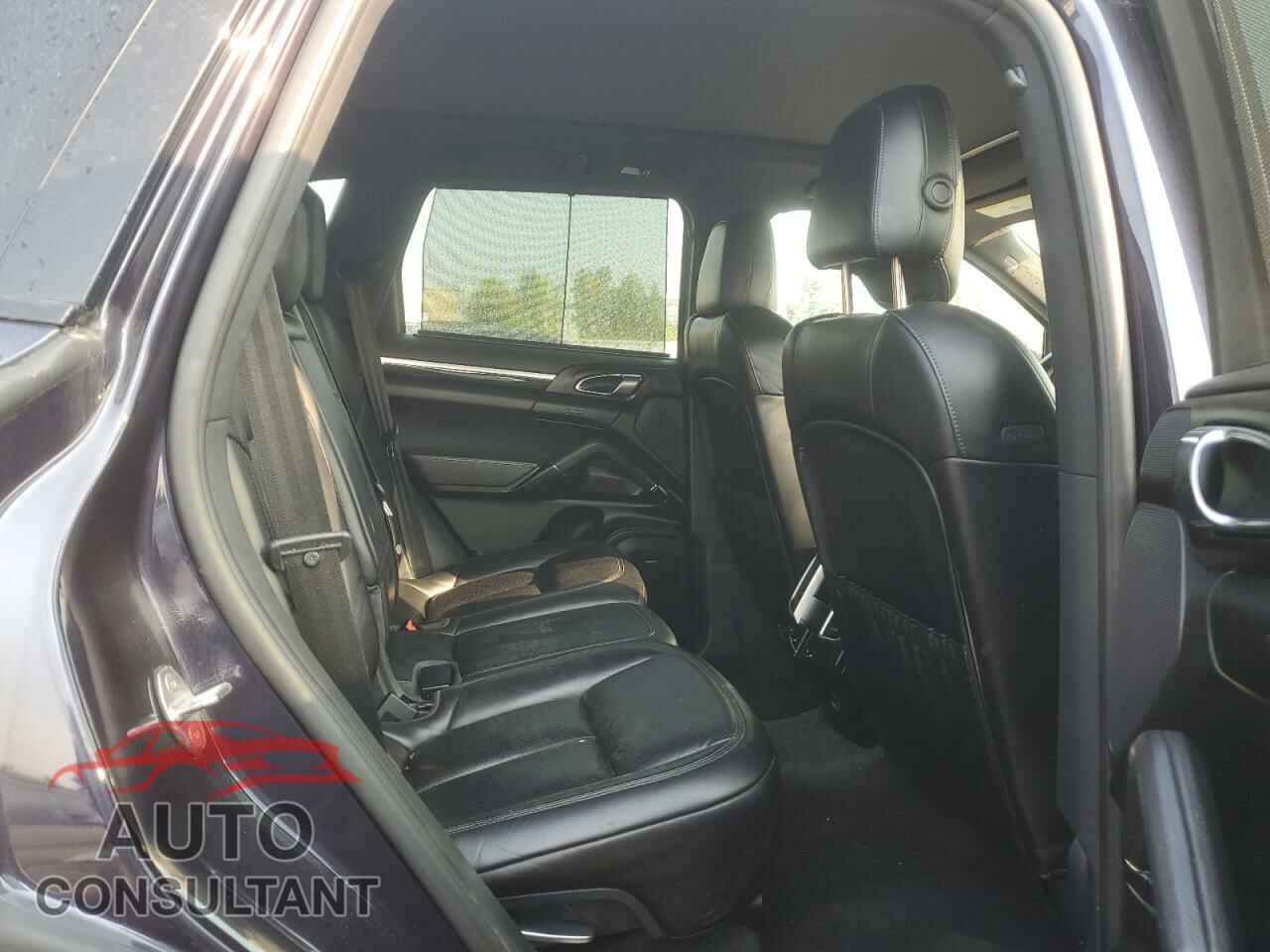 PORSCHE CAYENNE 2017 - WP1AA2A22HKA87394