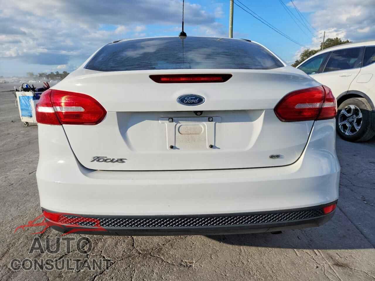 FORD FOCUS 2017 - 1FADP3F28HL224964