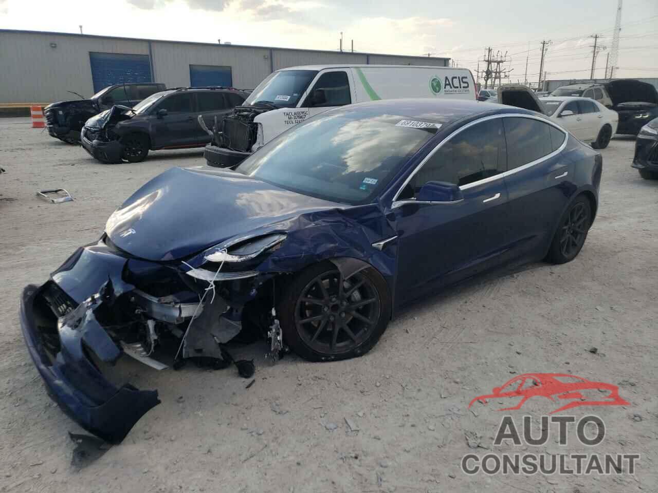 TESLA MODEL 3 2018 - 5YJ3E1EA0JF052172