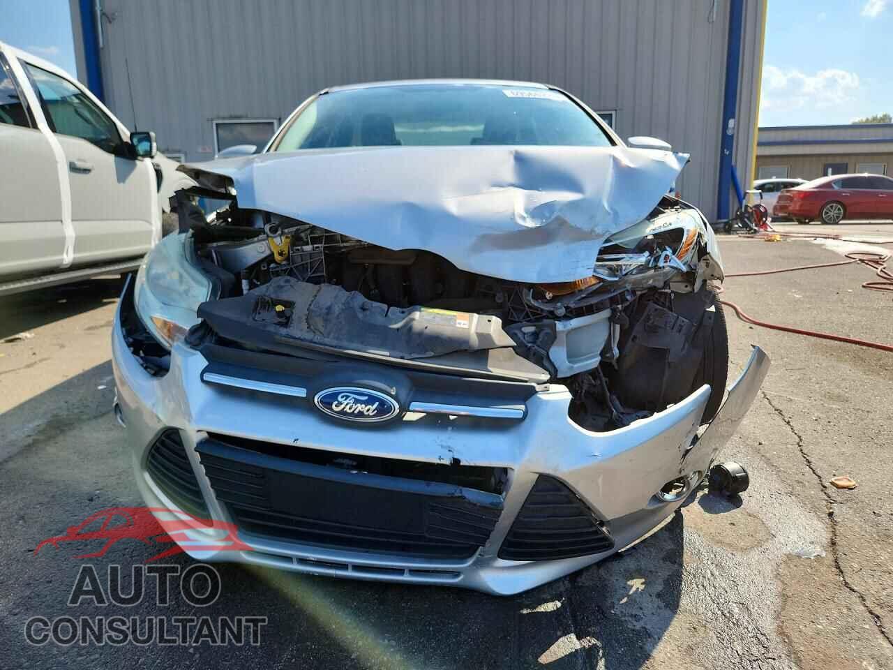 FORD FOCUS 2012 - 1FAHP3F25CL113685