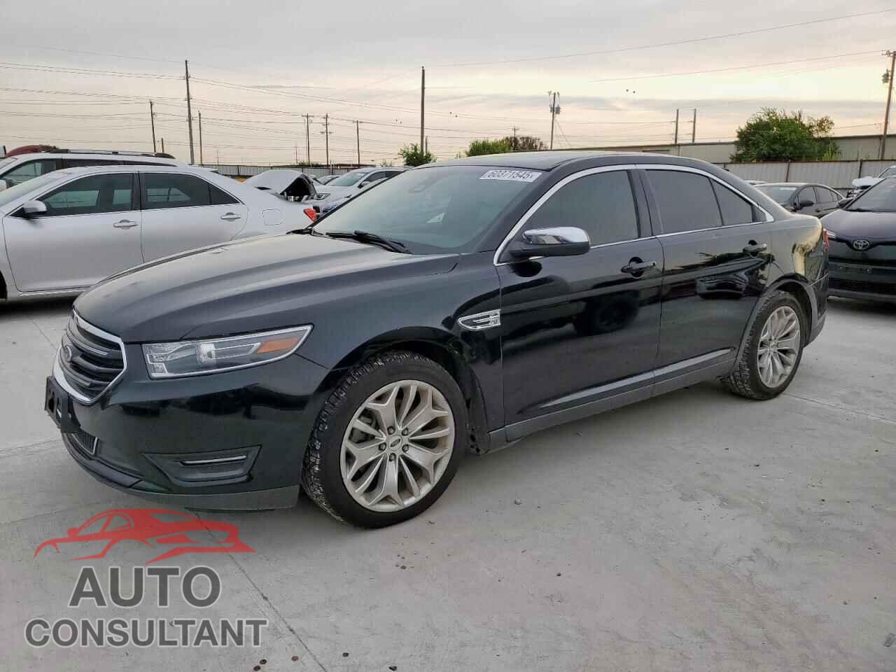 FORD TAURUS 2018 - 1FAHP2F81JG116099