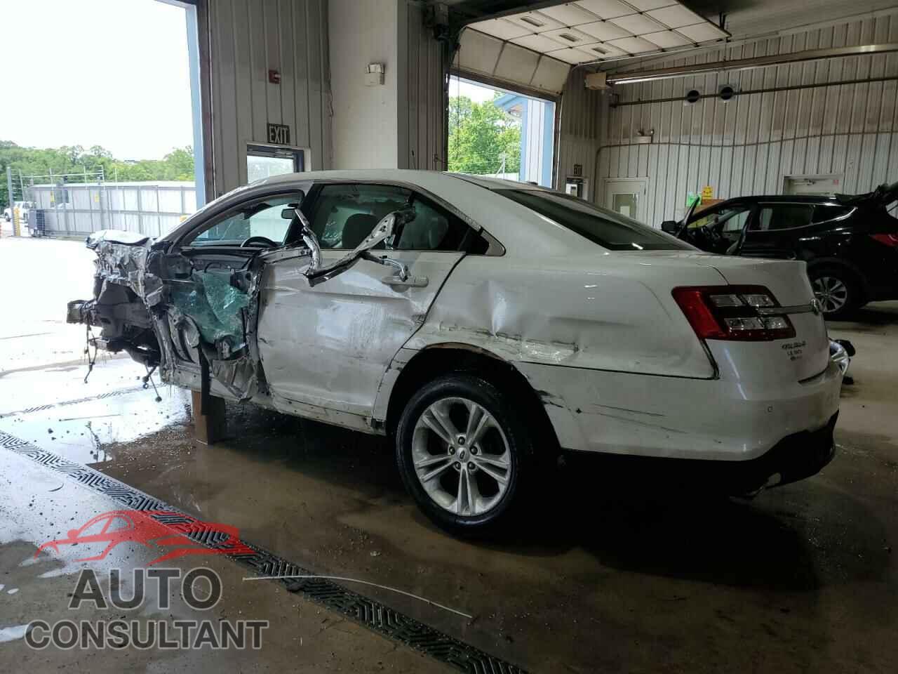 FORD TAURUS 2013 - 1FAHP2E89DG200693