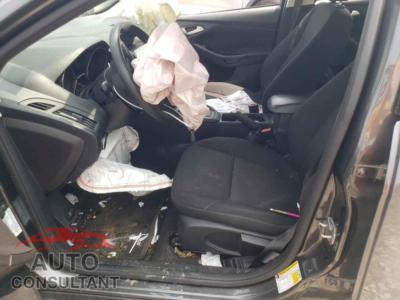 FORD FOCUS 2017 - 1FADP3F24HL304830