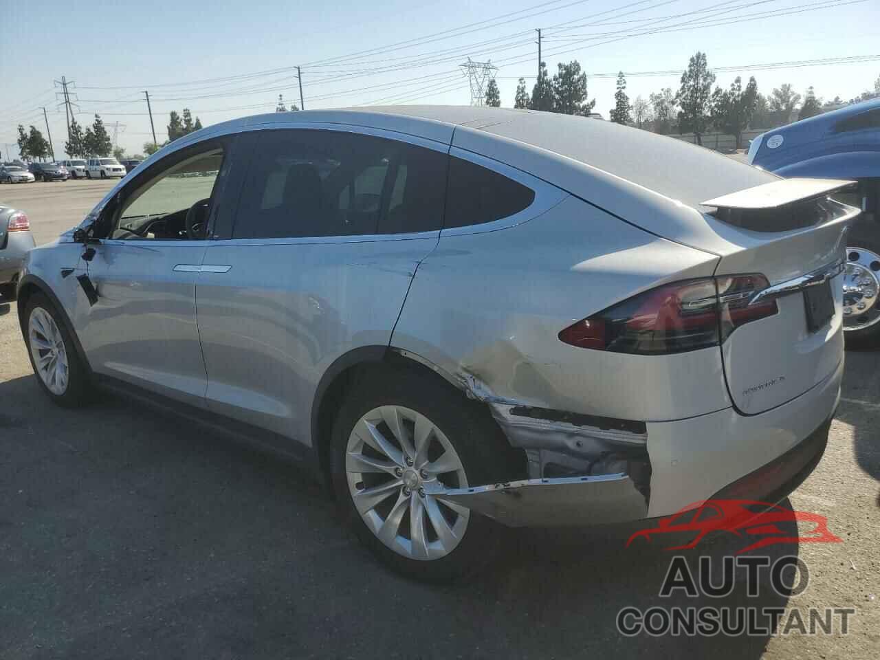 TESLA MODEL X 2018 - 5YJXCAE20JF089058
