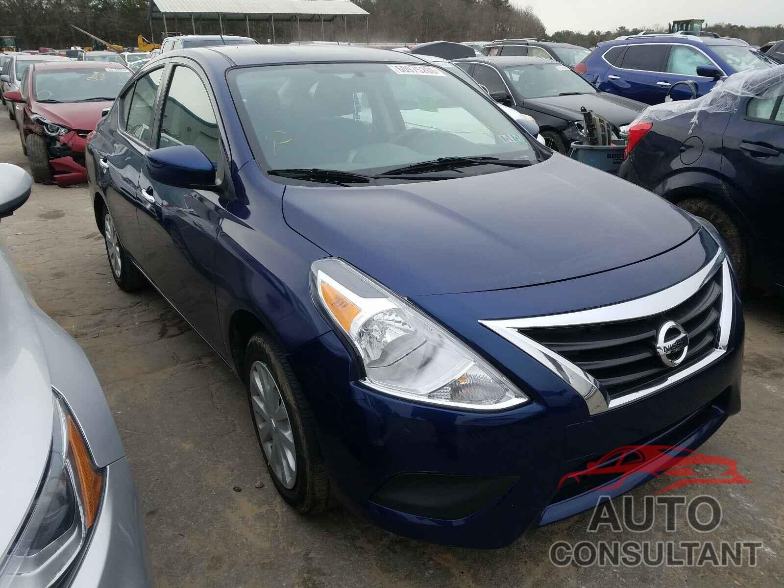 NISSAN VERSA 2018 - 3N1CN7APXJL818393