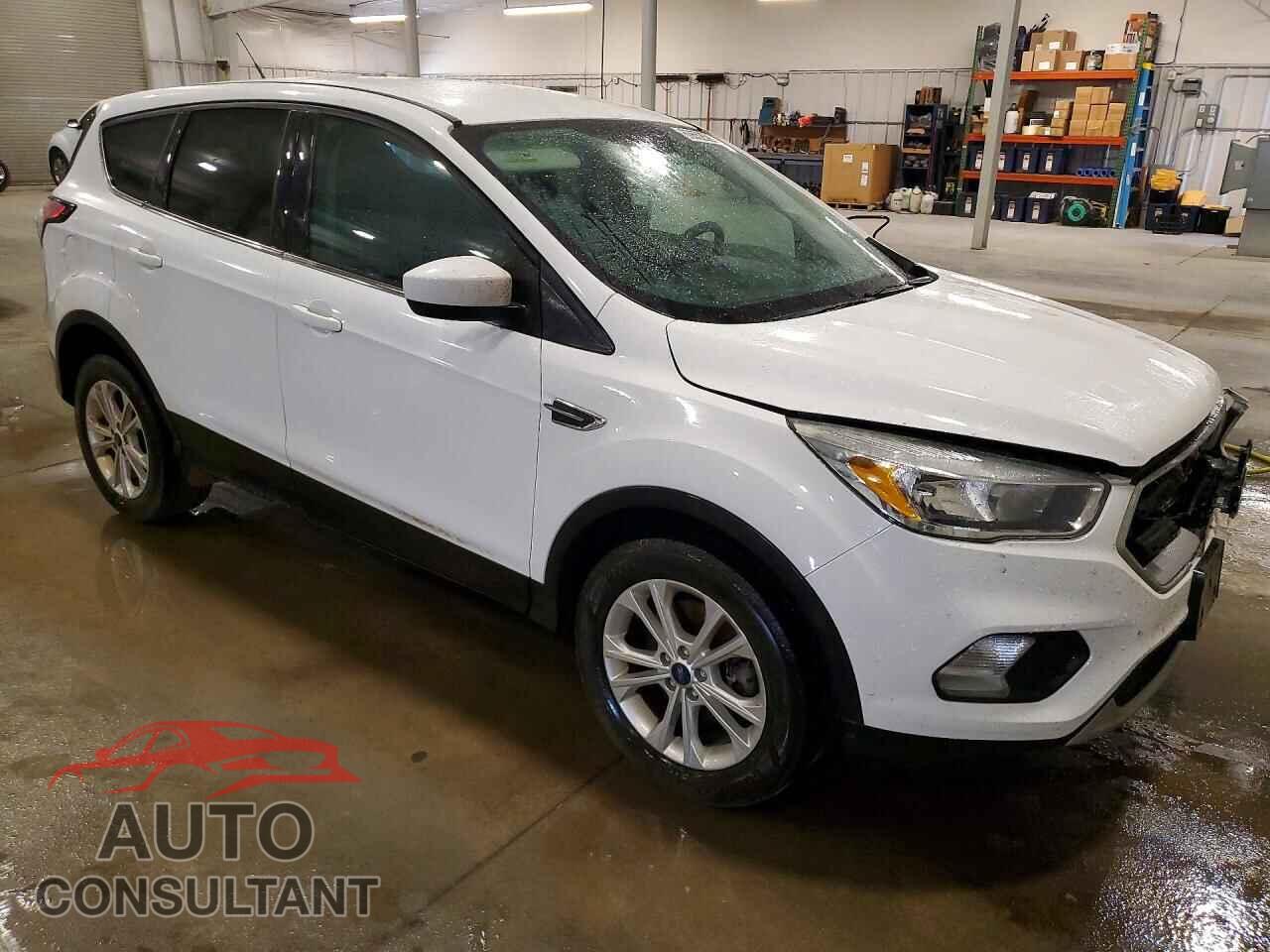 FORD ESCAPE 2017 - 1FMCU9GD5HUB80686