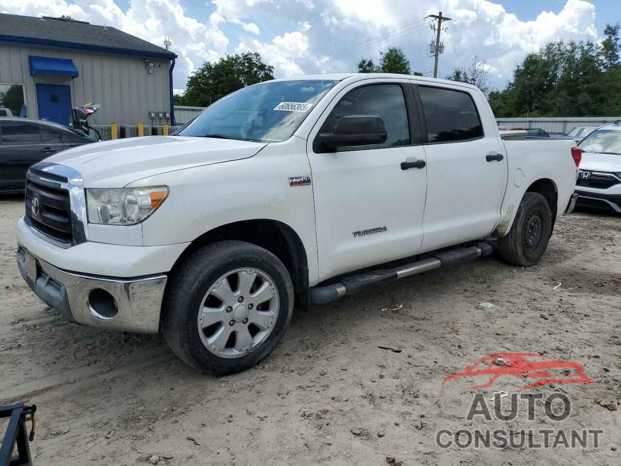 TOYOTA TUNDRA 2011 - 5TFDW5F13BX180095