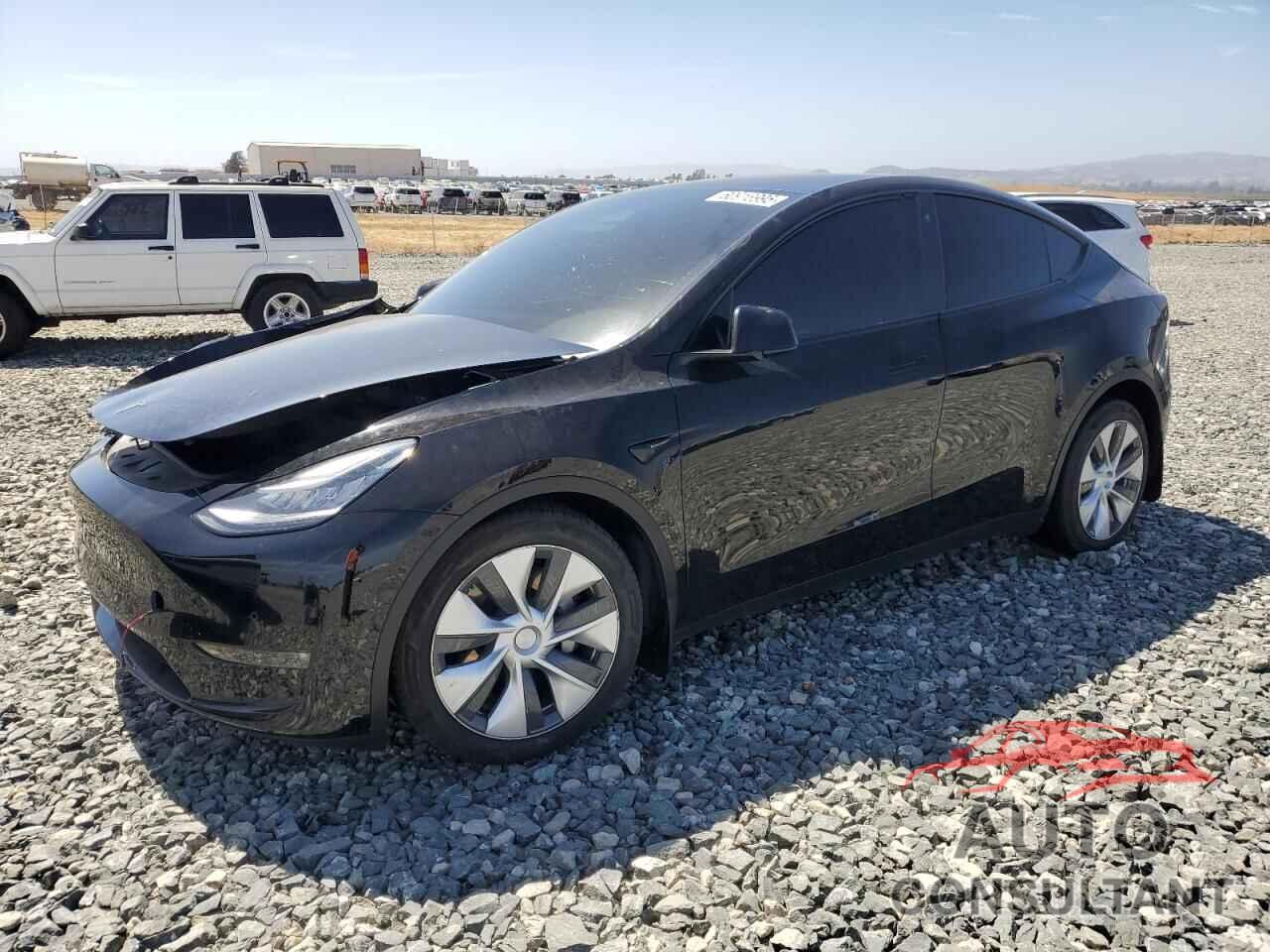 TESLA MODEL Y 2021 - 5YJYGAED8MF135105