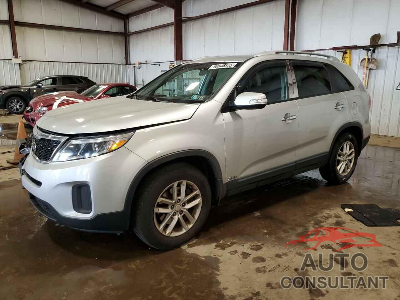 KIA SORENTO 2015 - 5XYKTDA77FG622200