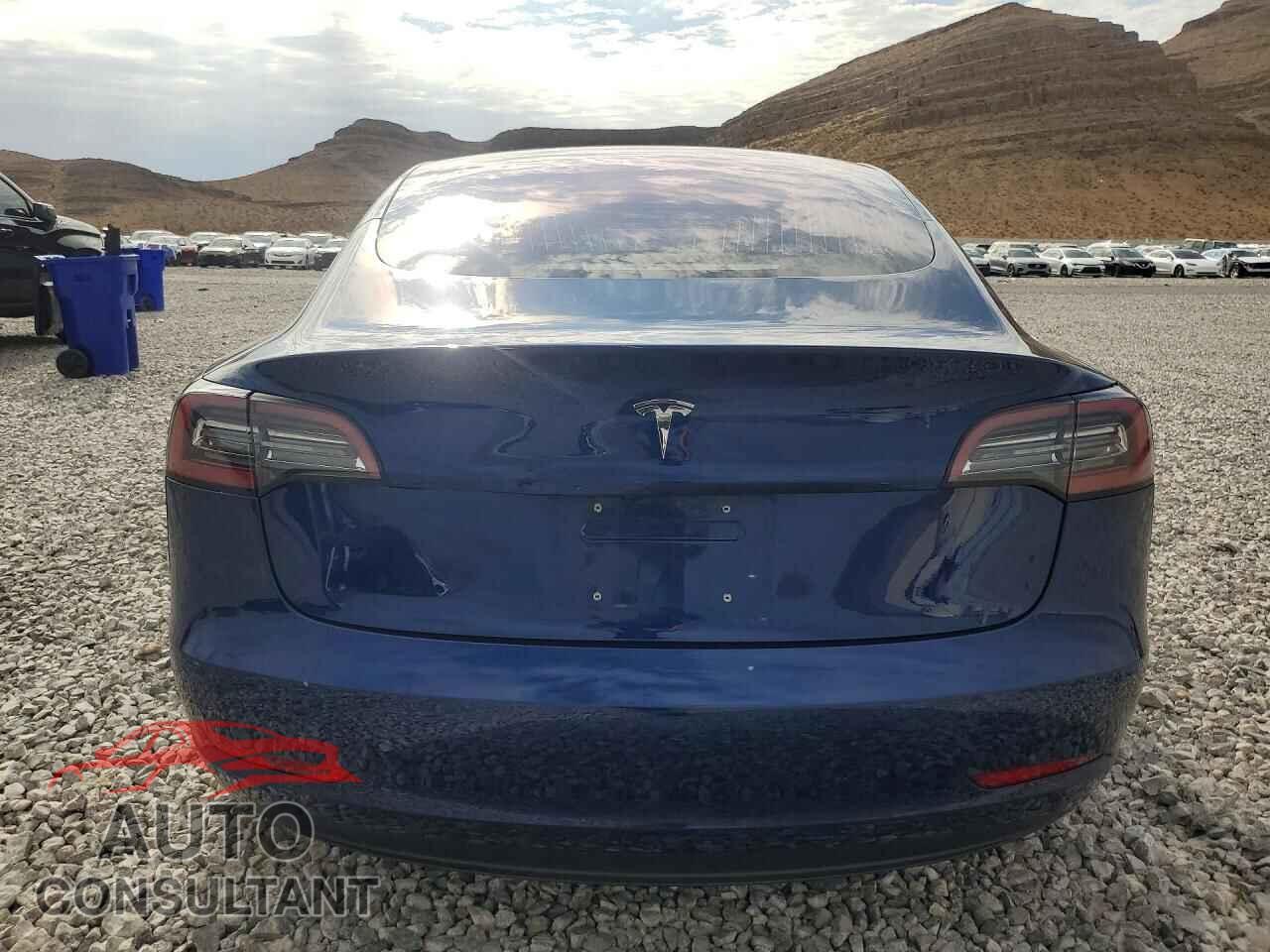 TESLA MODEL 3 2018 - 5YJ3E1EA2JF038399