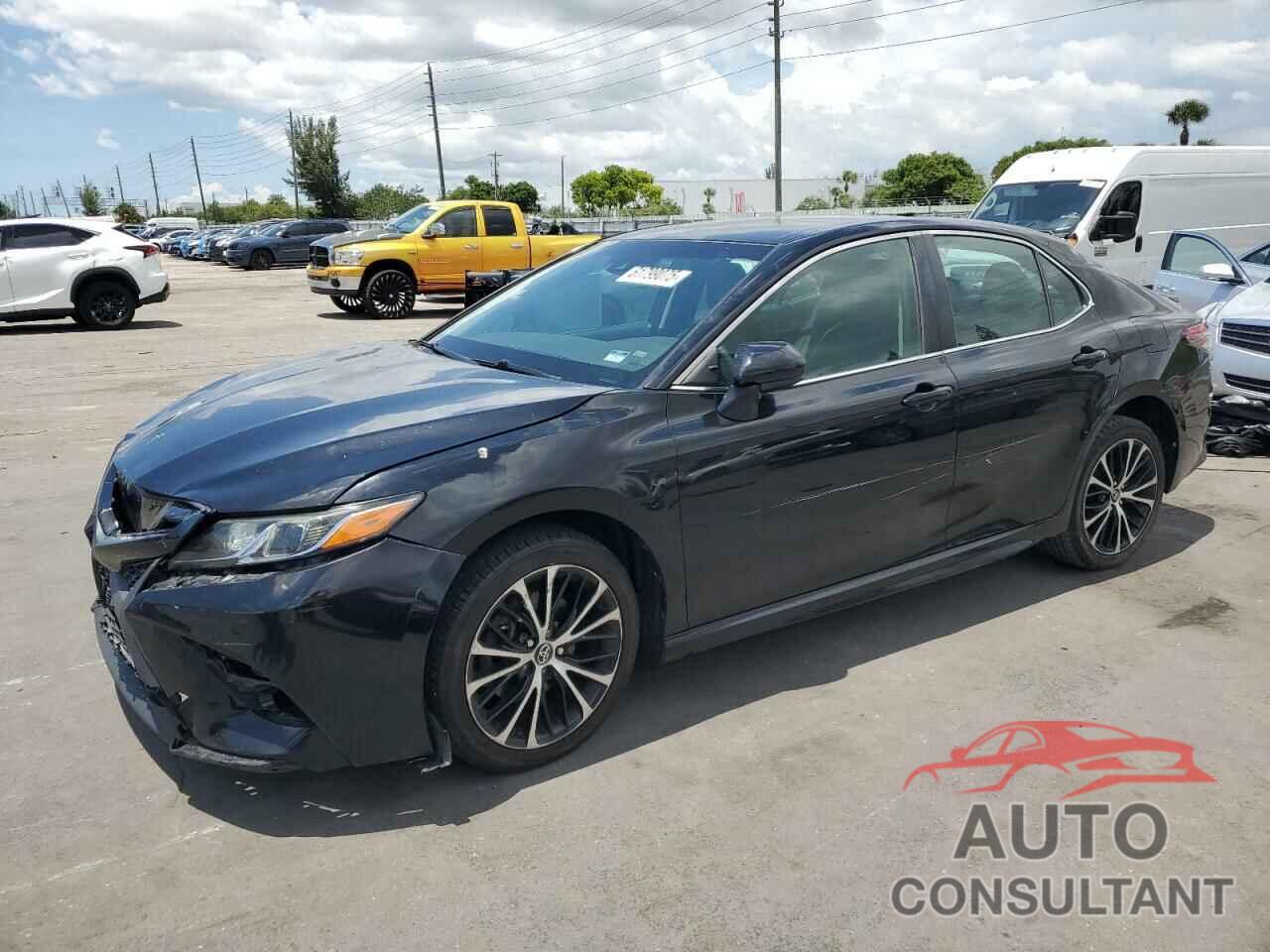 TOYOTA CAMRY 2018 - 4T1B11HK0JU134207