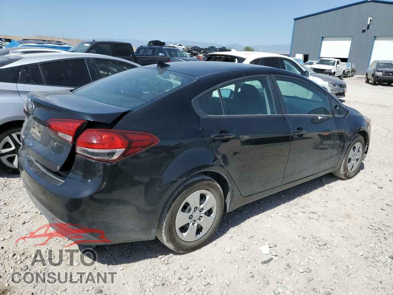 KIA FORTE 2017 - 3KPFK4A76HE140256