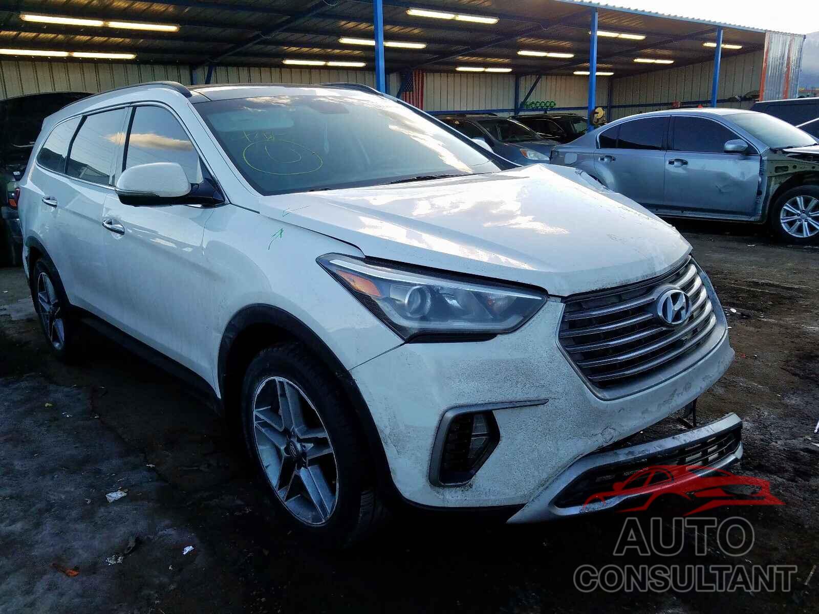 HYUNDAI SANTA FE 2018 - KM8SR4HF5JU275920