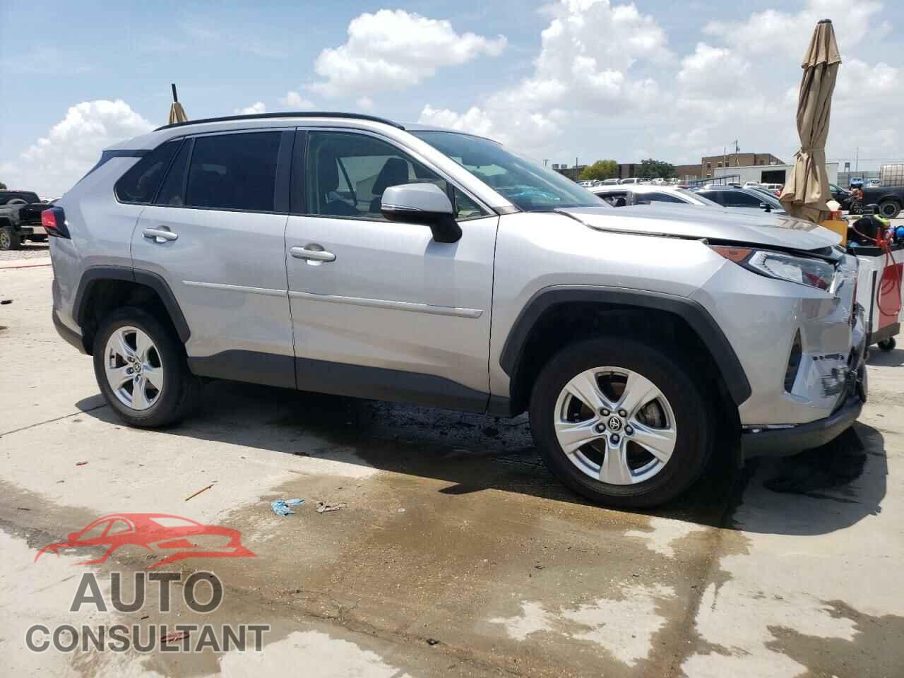 TOYOTA RAV4 2020 - JTMP1RFV9LD050489