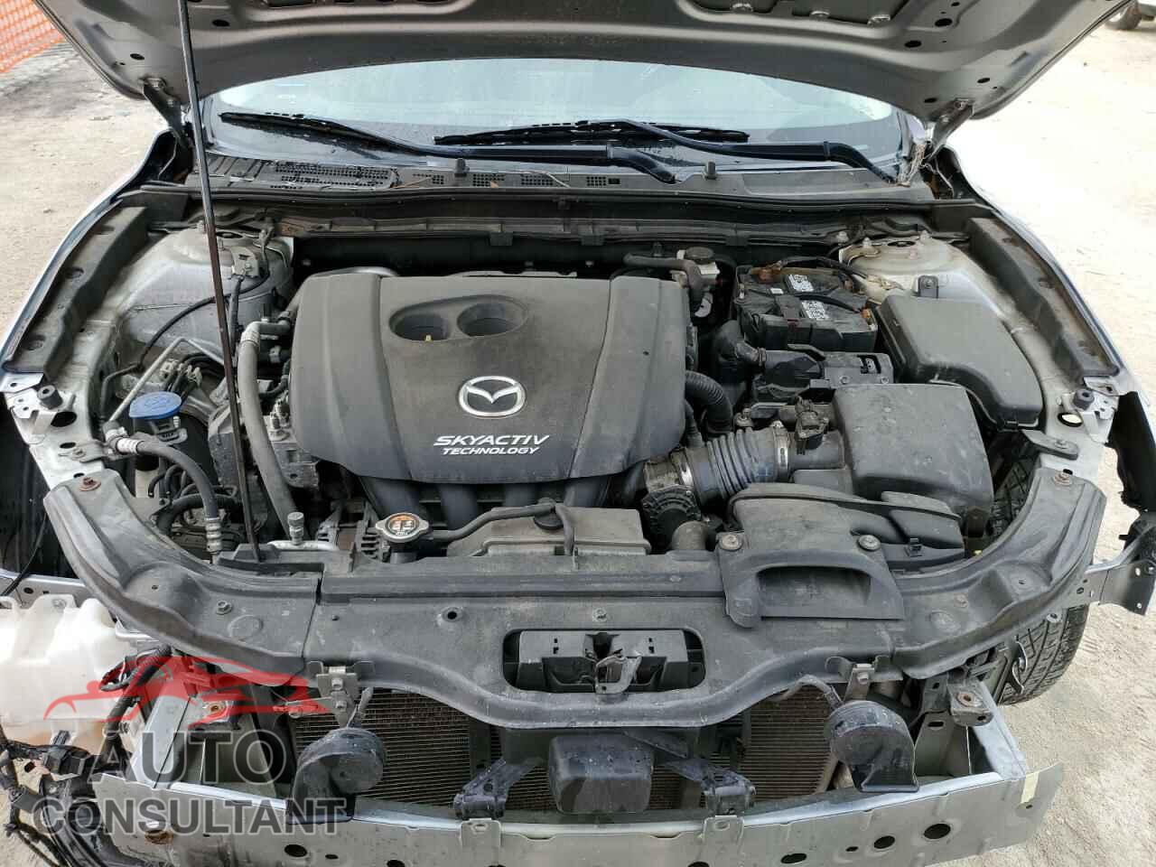 MAZDA 3 2017 - 3MZBN1V77HM120387