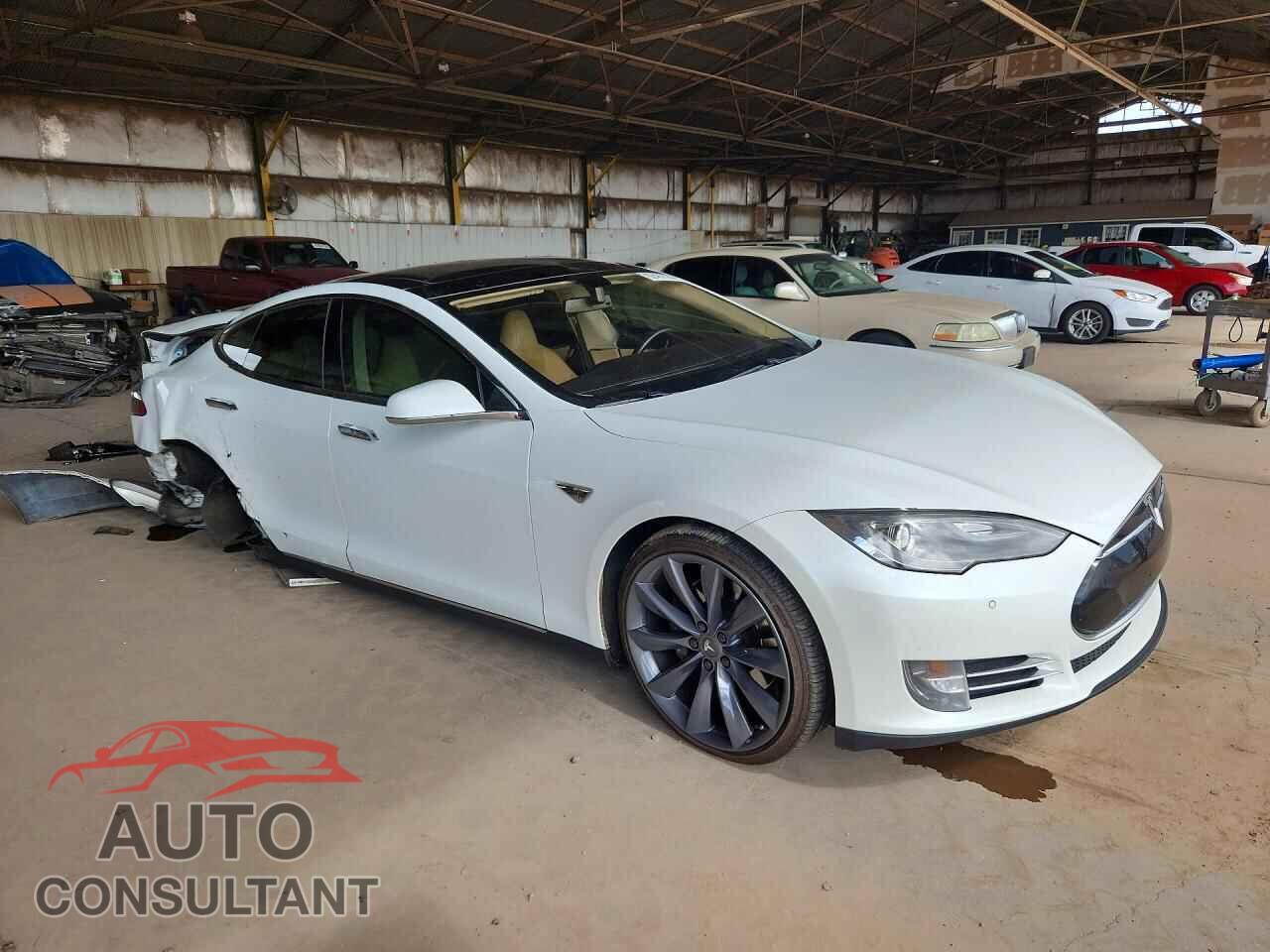 TESLA MODEL S 2014 - 5YJSA1H15EFP38376