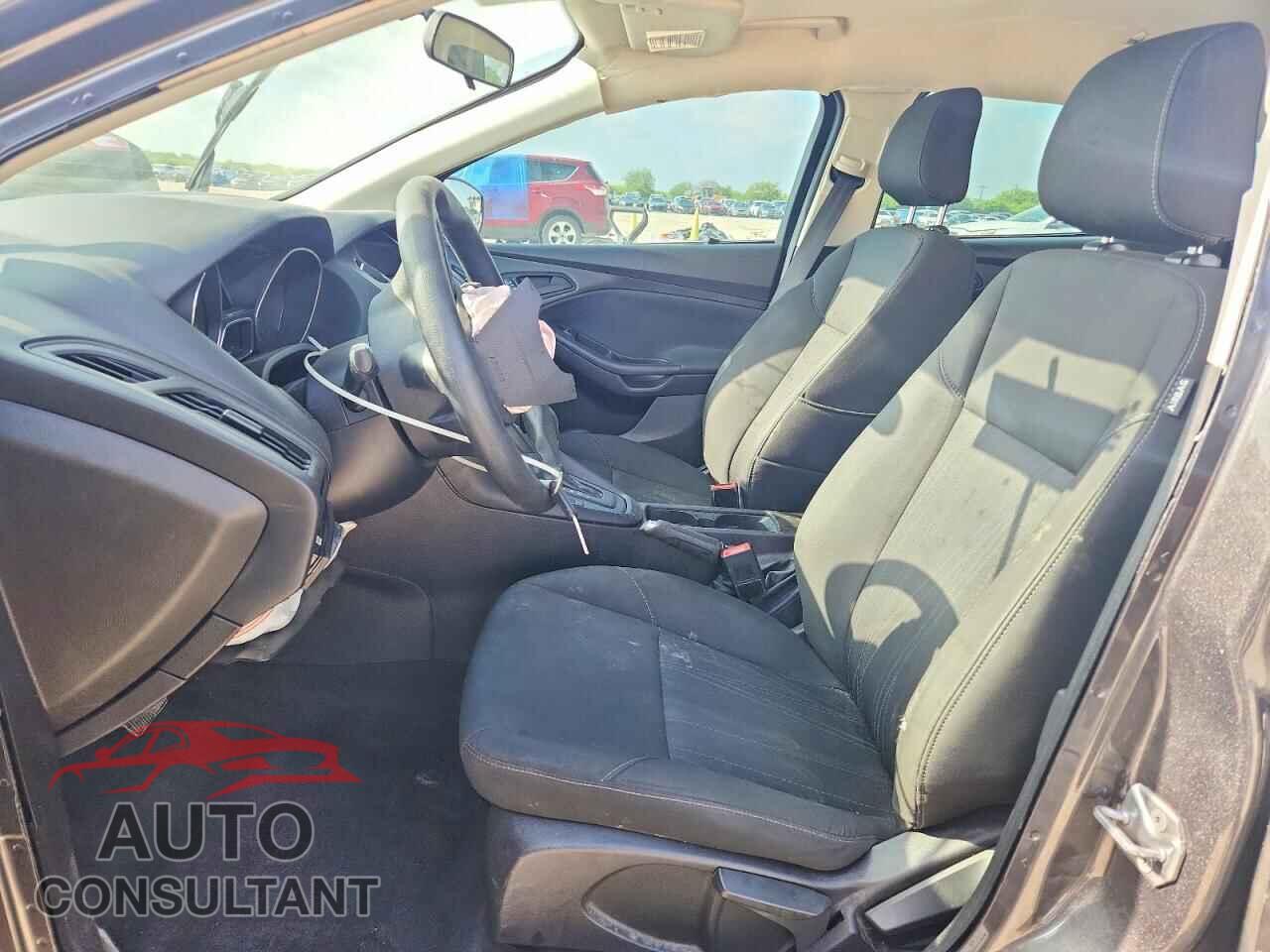 FORD FOCUS 2016 - 1FADP3E20GL229978