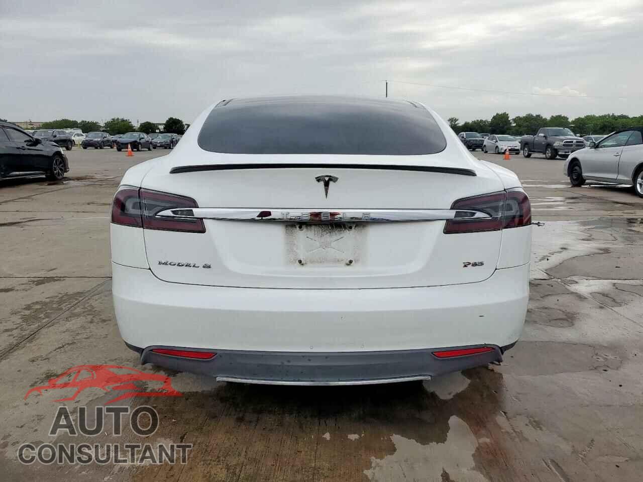 TESLA MODEL S 2013 - 5YJSA1DP8DFP05283