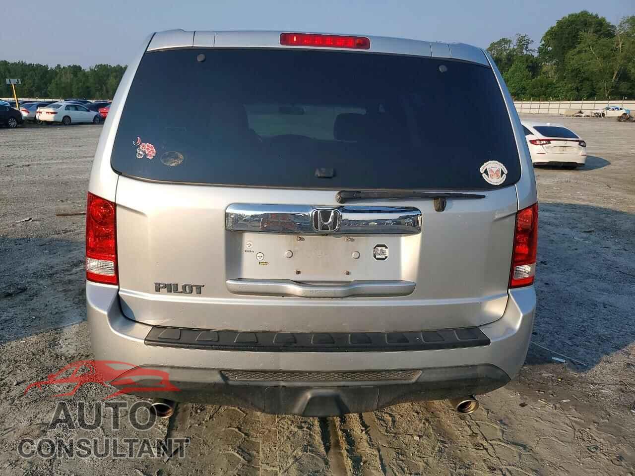 HONDA PILOT 2013 - 5FNYF3H45DB008077
