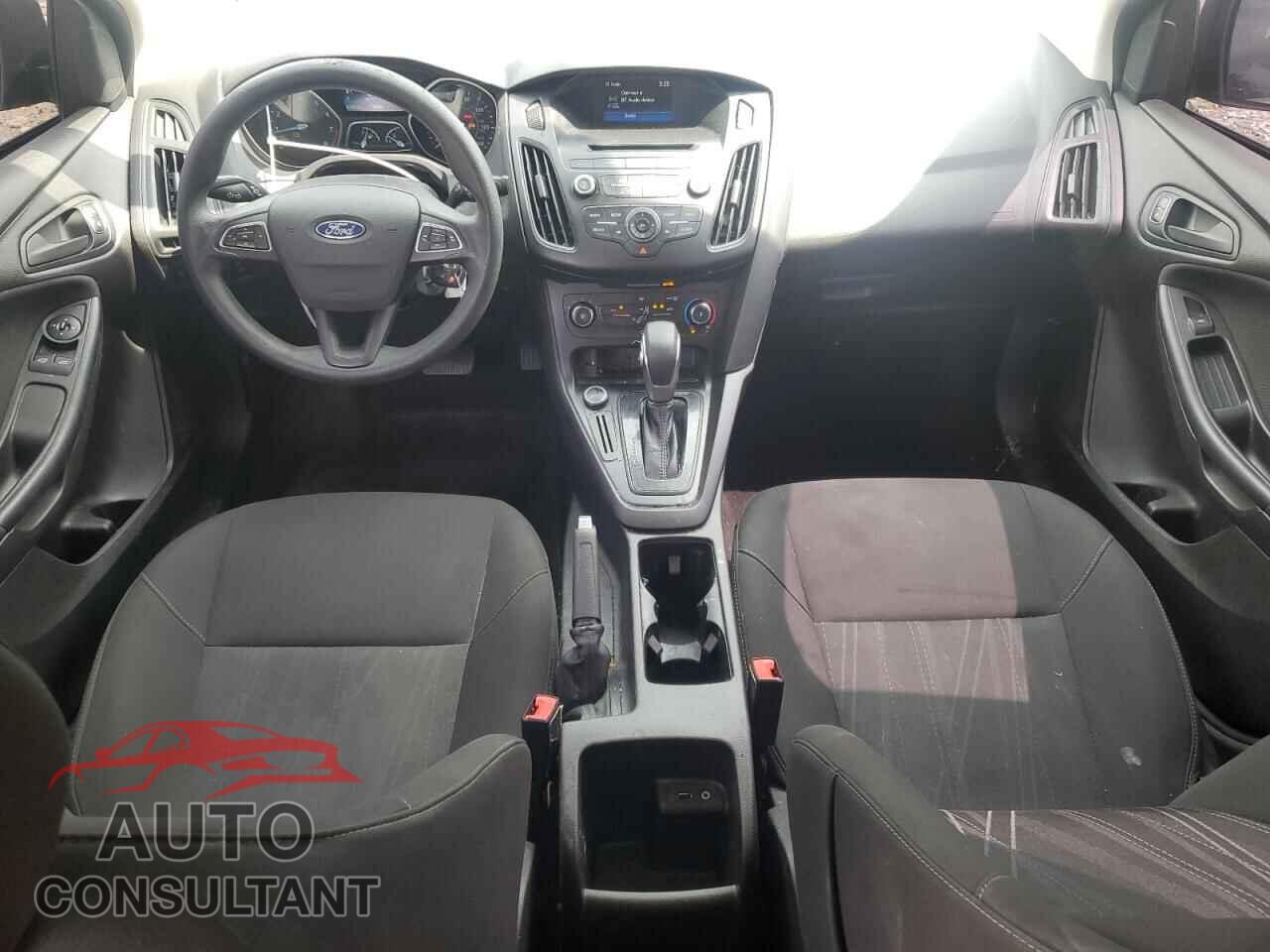 FORD FOCUS 2017 - 1FADP3E28HL297785