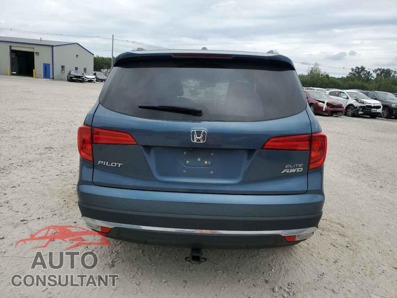 HONDA PILOT 2017 - 5FNYF6H02HB024998