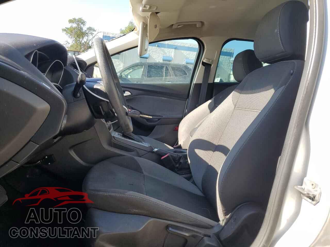 FORD FOCUS 2014 - 1FADP3F2XEL131214
