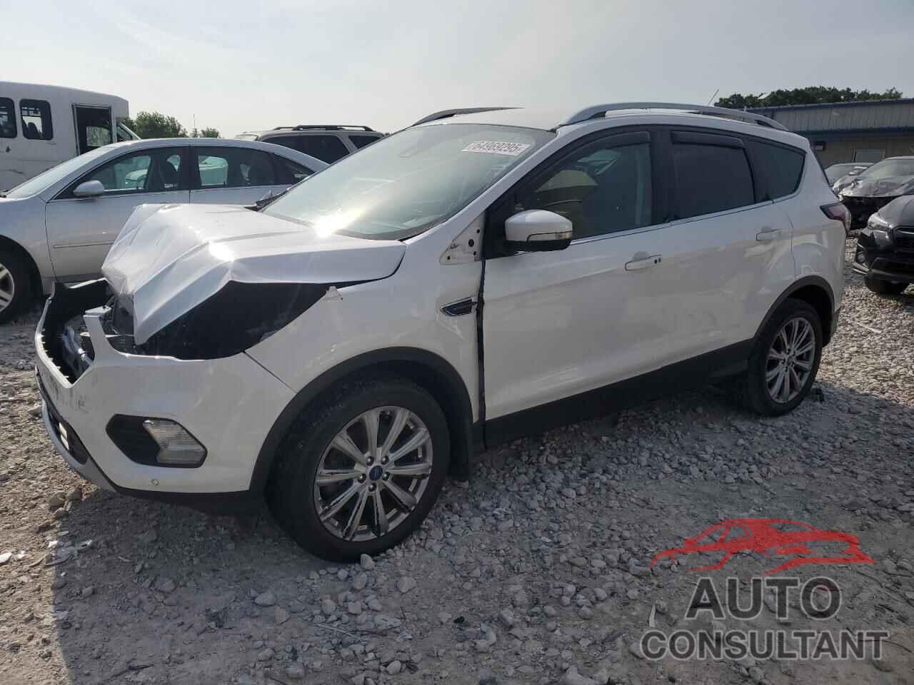 FORD ESCAPE 2017 - 1FMCU9J93HUE32486