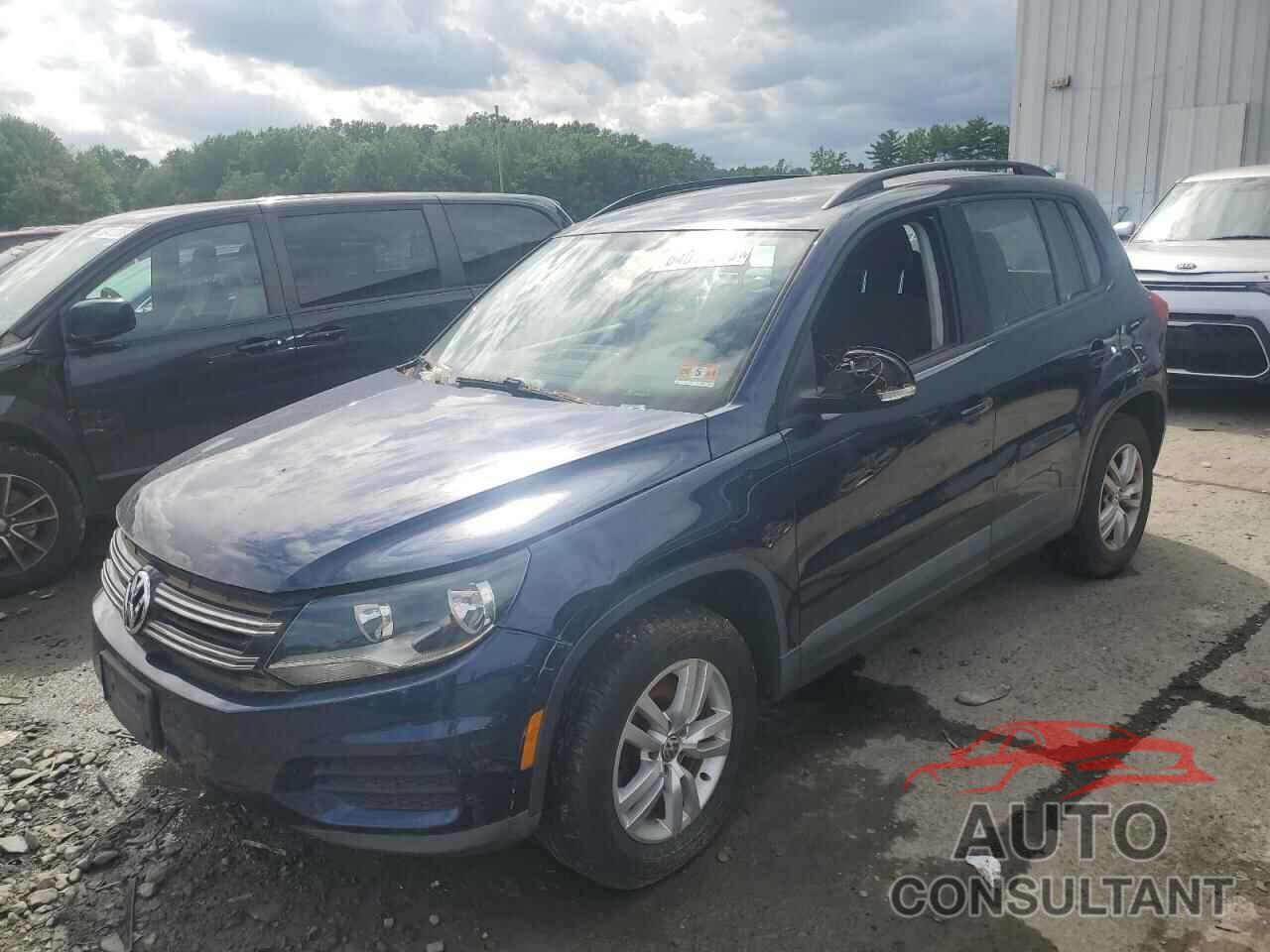VOLKSWAGEN TIGUAN 2015 - WVGBV7AX8FW585409